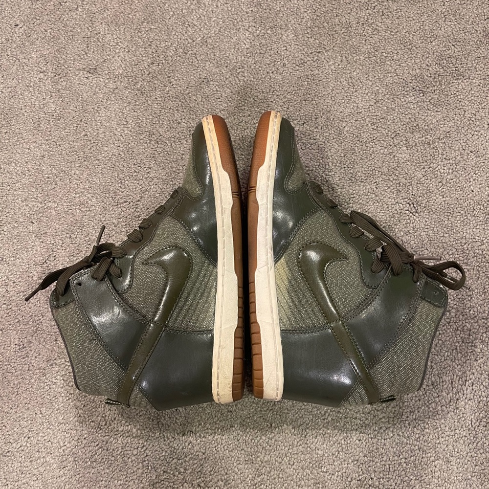 Nike High Top Sneakers Size 8